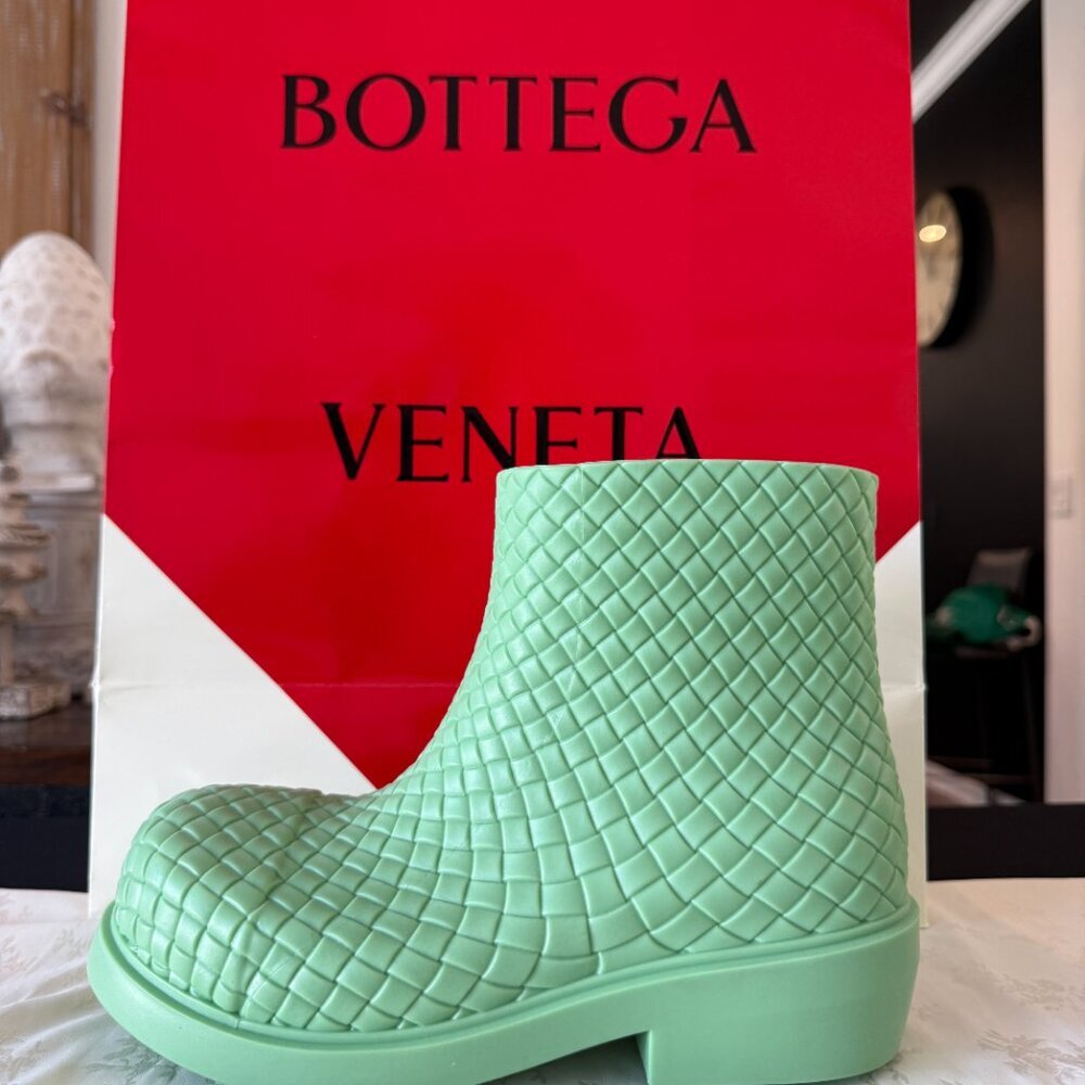 Bottega Veneta 764422 Pistachio Green Women's Rubber Fireman‎ Boots, 38 - Picture 4 of 13